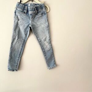 Gap kids size 5 jeggings pull on jeans distressed. Light wash